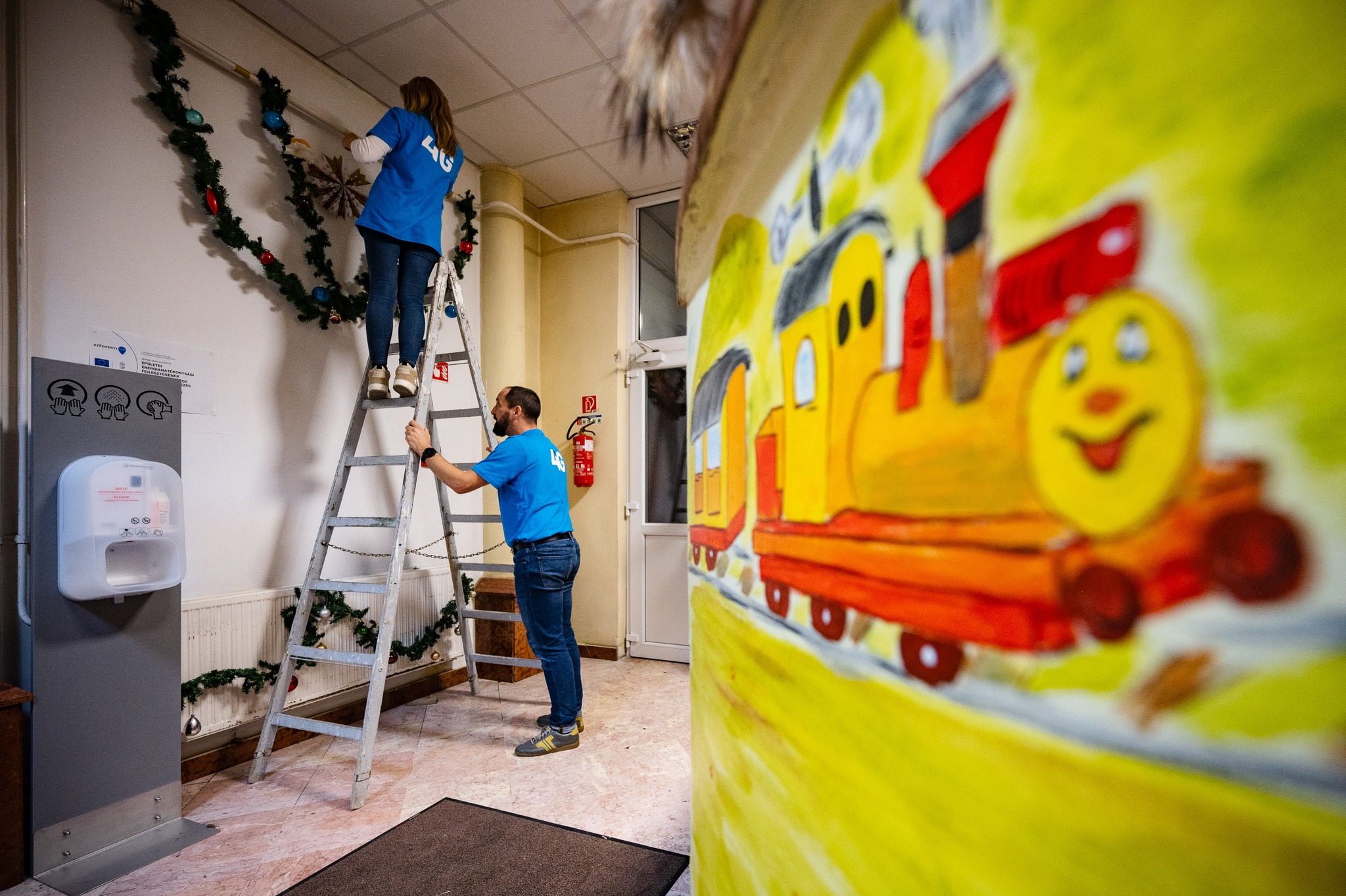 Ünnepi díszbe öltöztettük a SOTE Gyermekklinikát