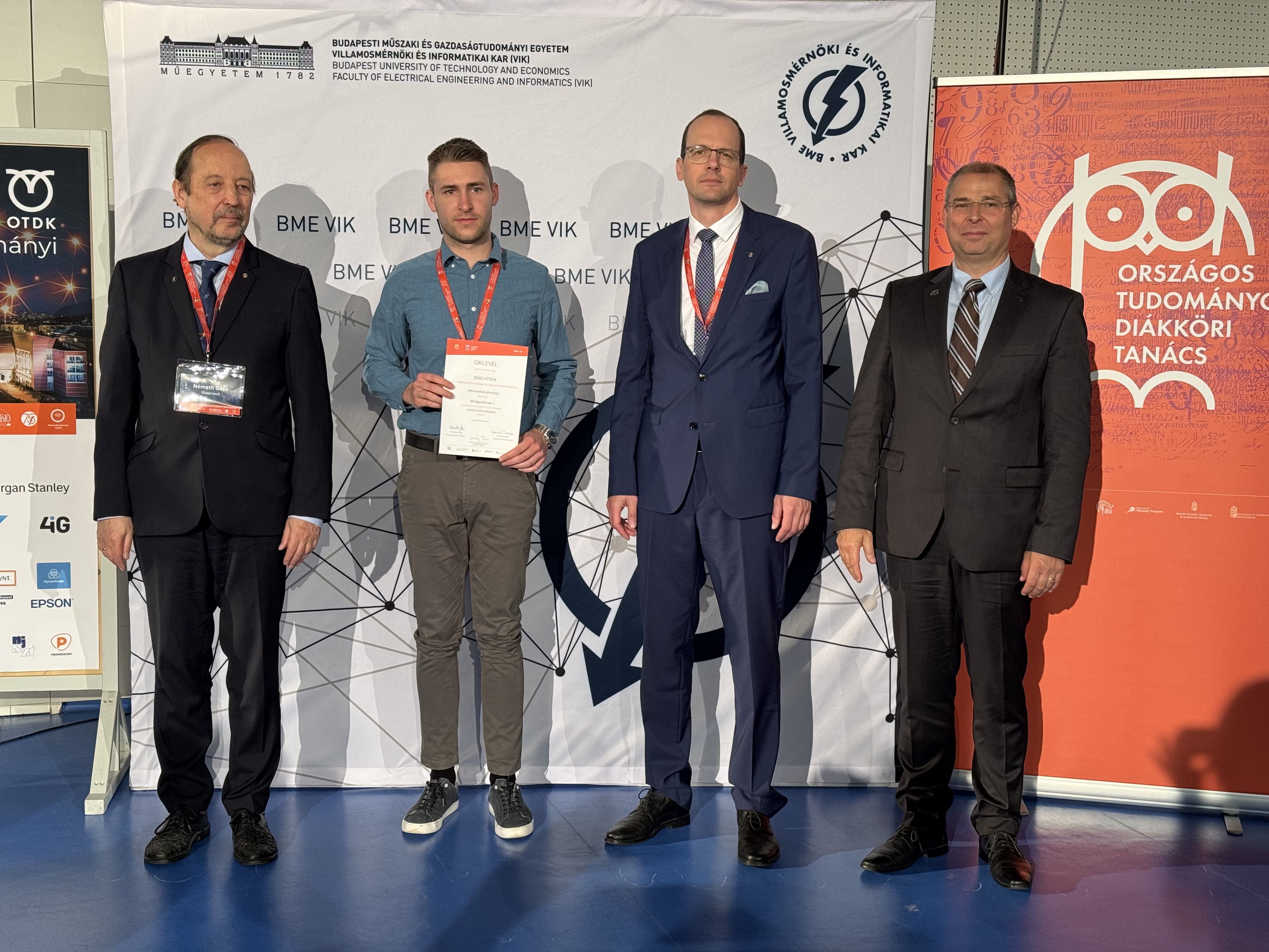 A jövő tehetségeit támogatta az OTDK-n a 4iG Alapítvány